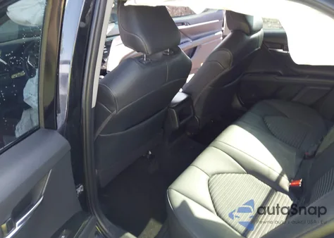 2019 Toyota Camry L/Le/Xle/Se/Xse z USA, uszkodzony, nr VIN 4T1B11HK3KU275516